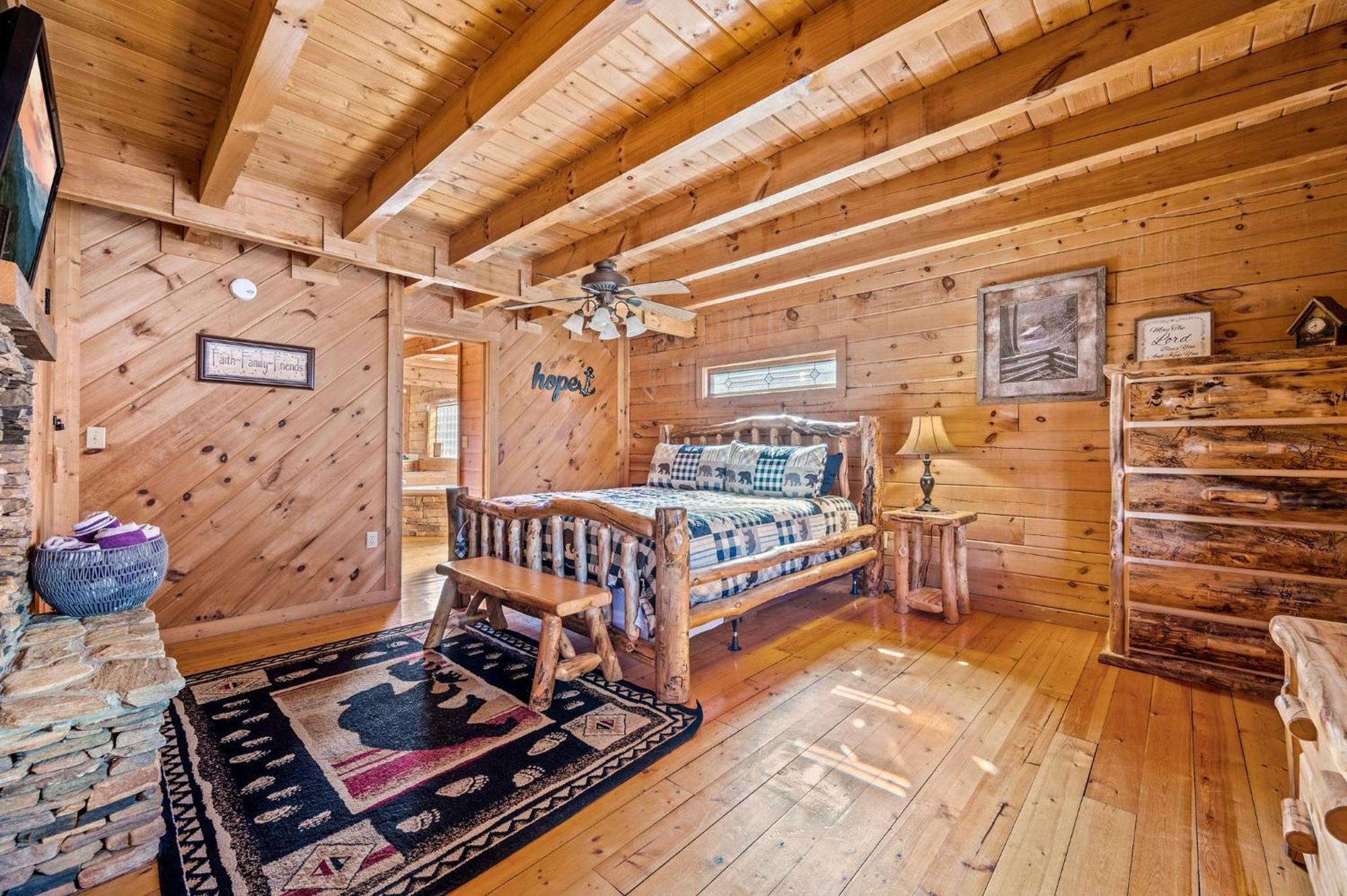 Bearfoot Pines - True Log Cabin - Wi-Fi, Hot Tub, Fishing, Deck With Views! - Mins To Pf Sevierville Extérieur photo