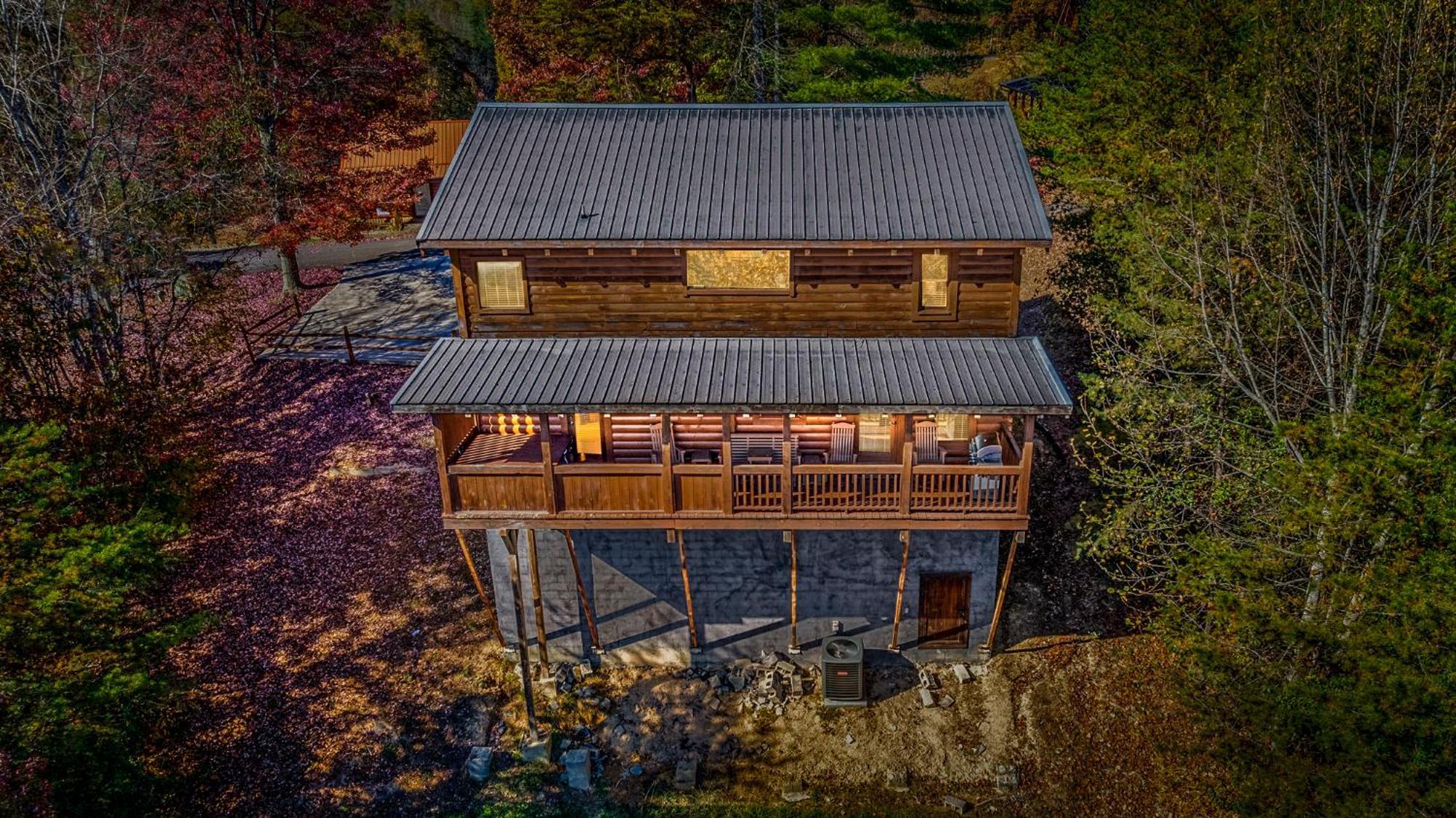 Bearfoot Pines - True Log Cabin - Wi-Fi, Hot Tub, Fishing, Deck With Views! - Mins To Pf Sevierville Extérieur photo