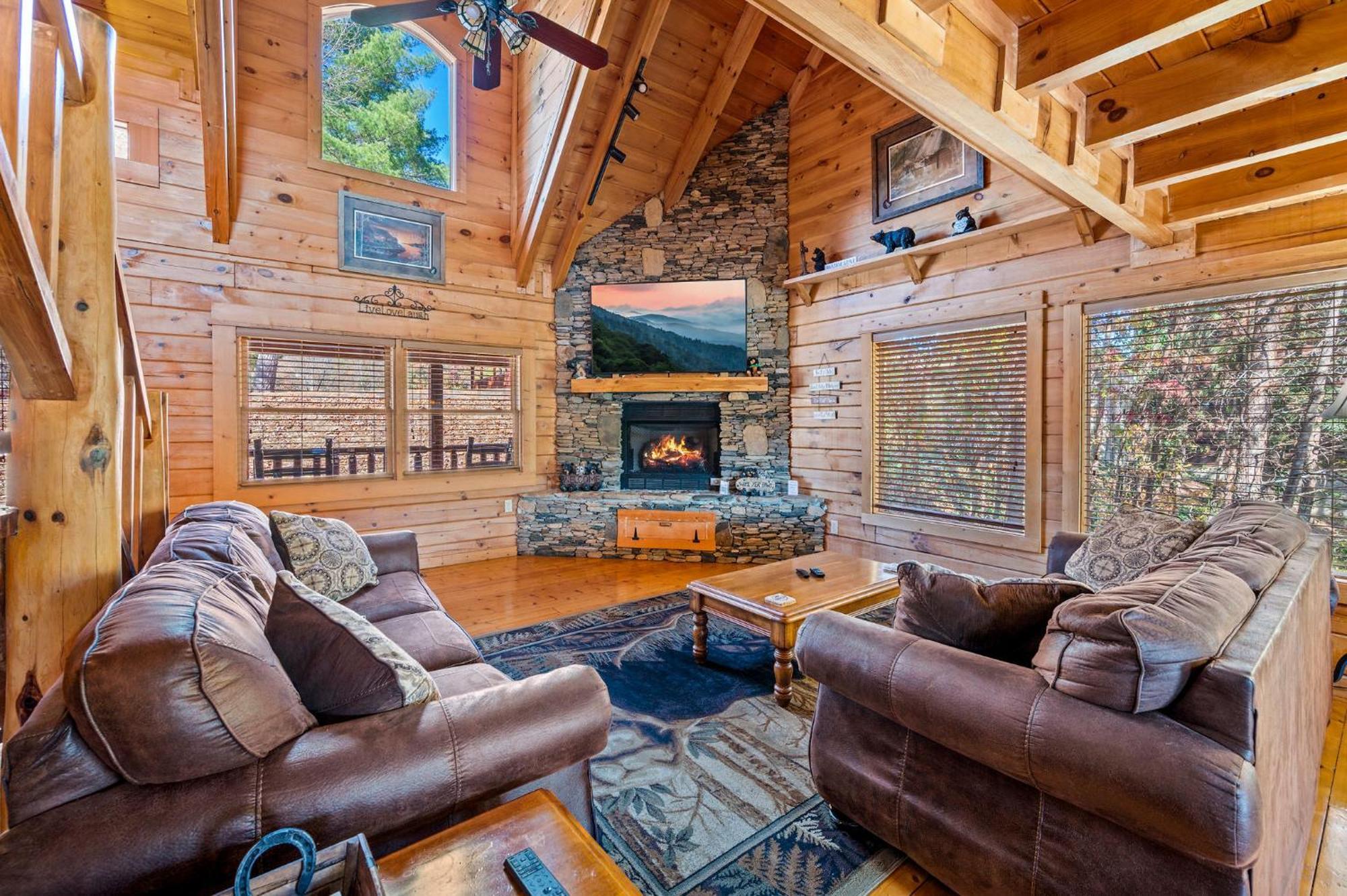 Bearfoot Pines - True Log Cabin - Wi-Fi, Hot Tub, Fishing, Deck With Views! - Mins To Pf Sevierville Extérieur photo