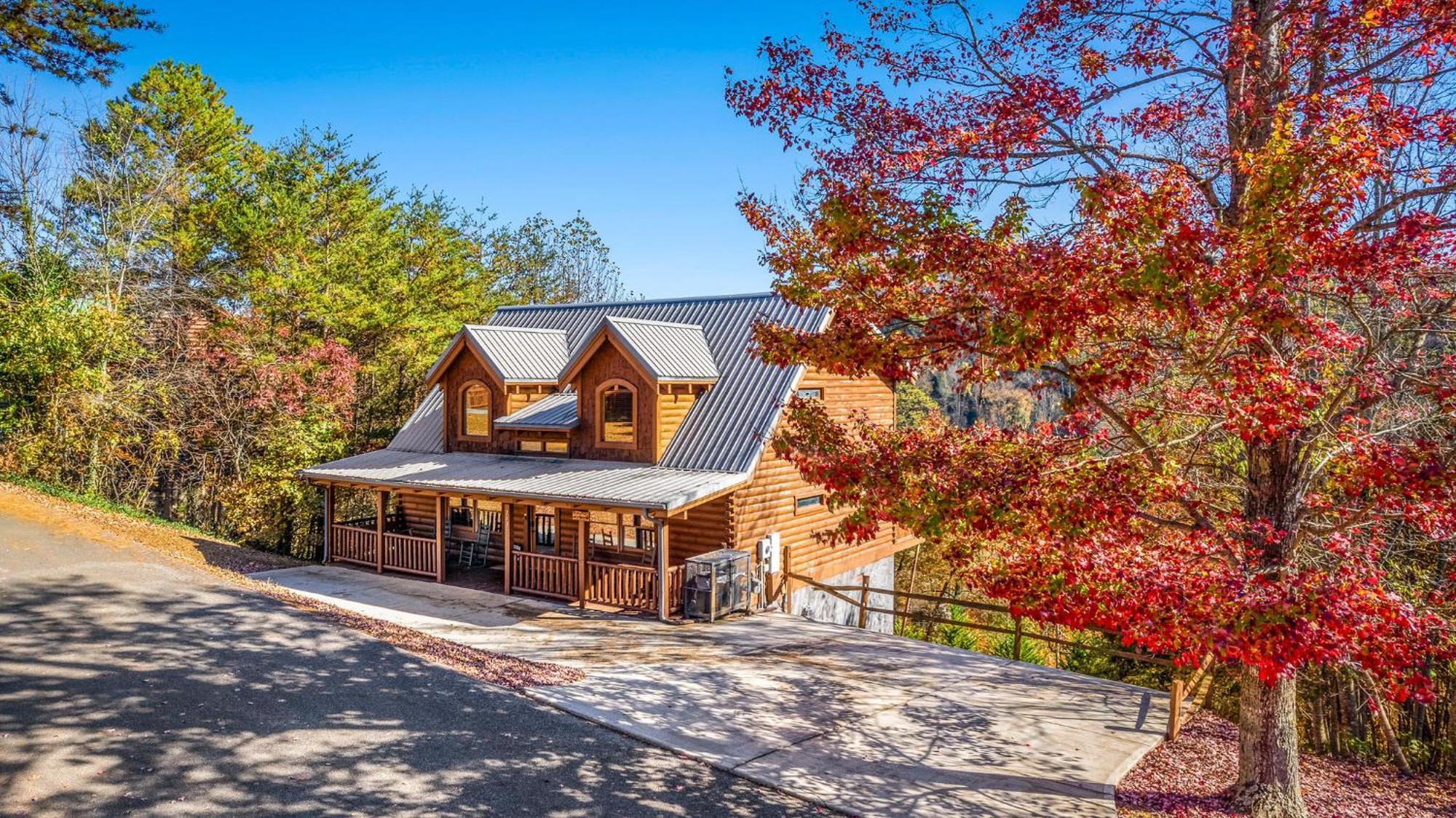 Bearfoot Pines - True Log Cabin - Wi-Fi, Hot Tub, Fishing, Deck With Views! - Mins To Pf Sevierville Extérieur photo