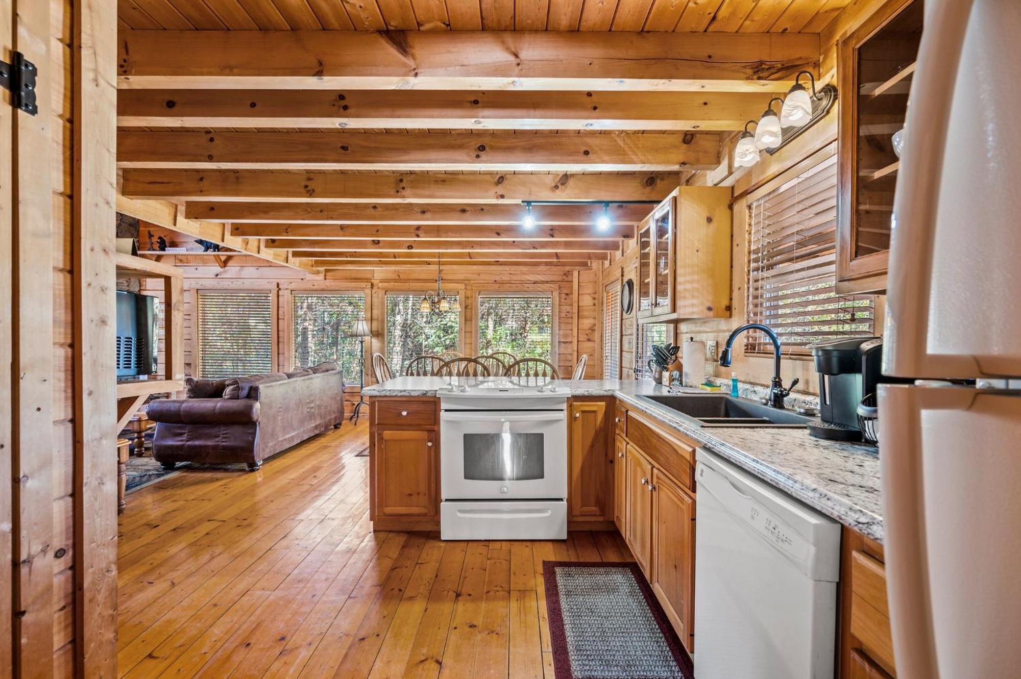Bearfoot Pines - True Log Cabin - Wi-Fi, Hot Tub, Fishing, Deck With Views! - Mins To Pf Sevierville Extérieur photo