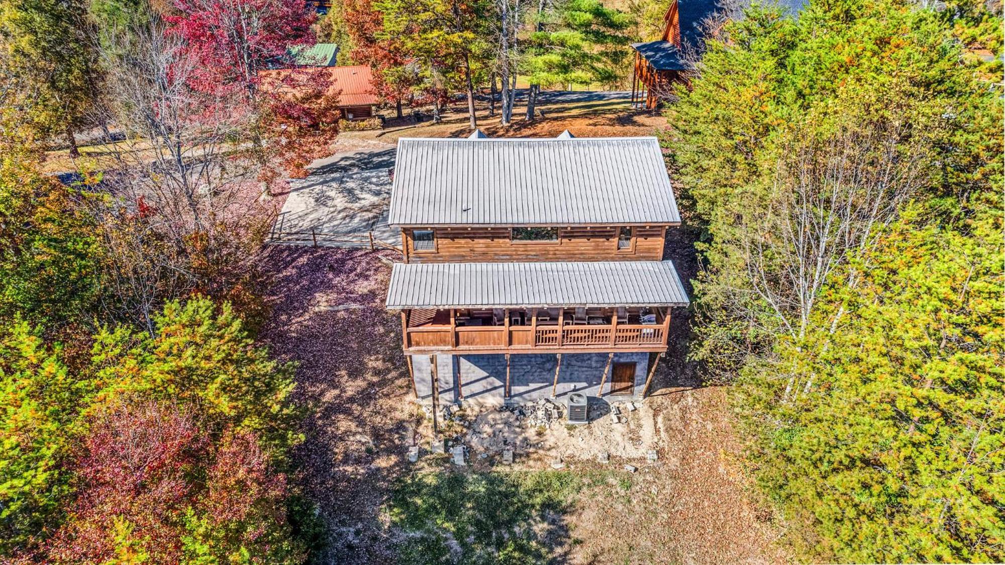 Bearfoot Pines - True Log Cabin - Wi-Fi, Hot Tub, Fishing, Deck With Views! - Mins To Pf Sevierville Extérieur photo